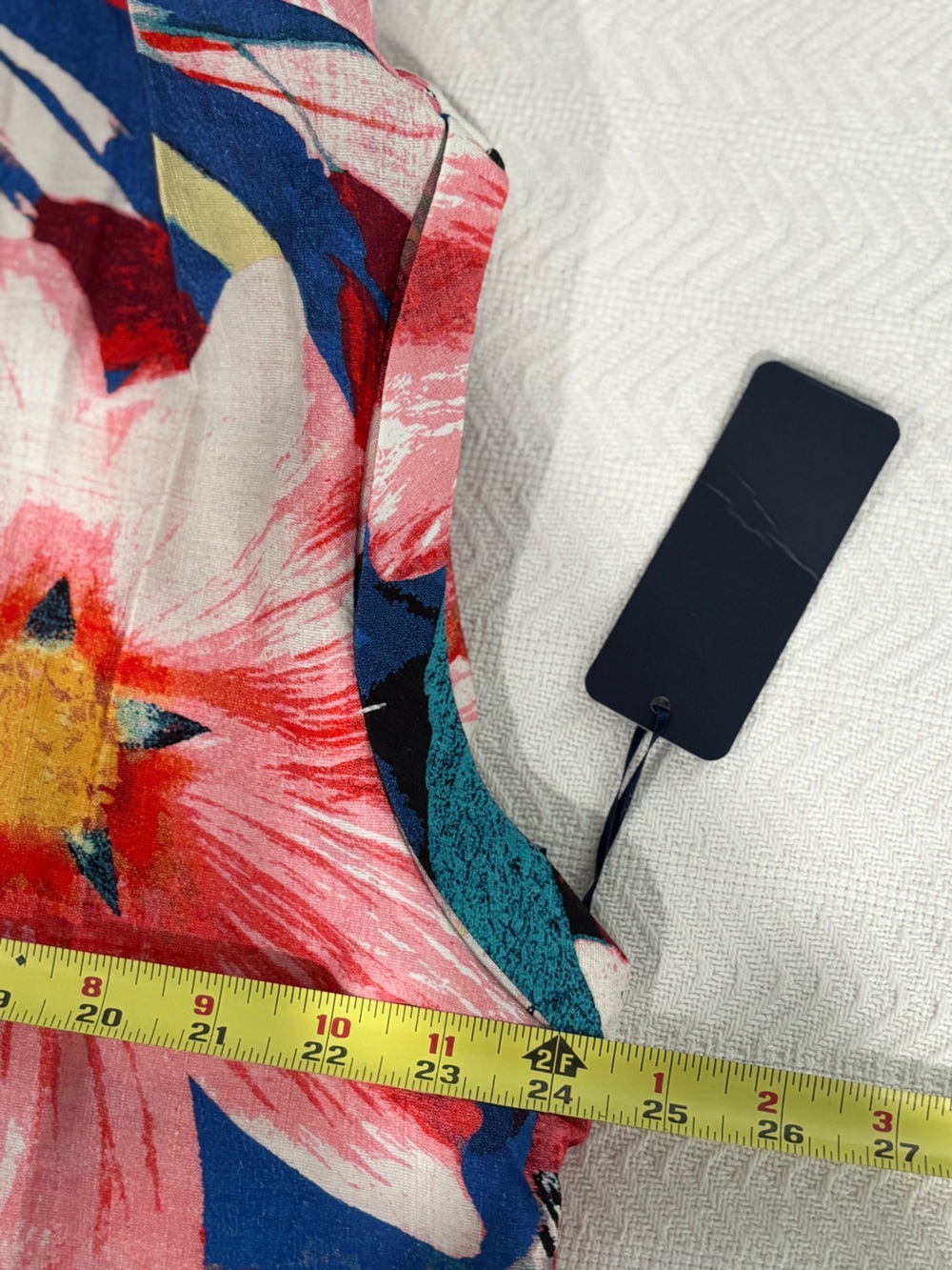 🌸RACHEL Rachel Roy Coral, Navy & Yellow Floral V-Neck Blouse - Picture 4 of 10